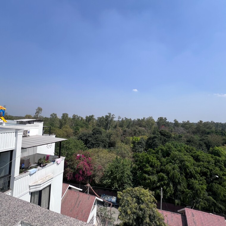 Exterior View, suncity-vatsal-valley 3 Bedroom 135 Sq.Yd. Builder Floor In Gwal Pahari Gurgaon 8393867