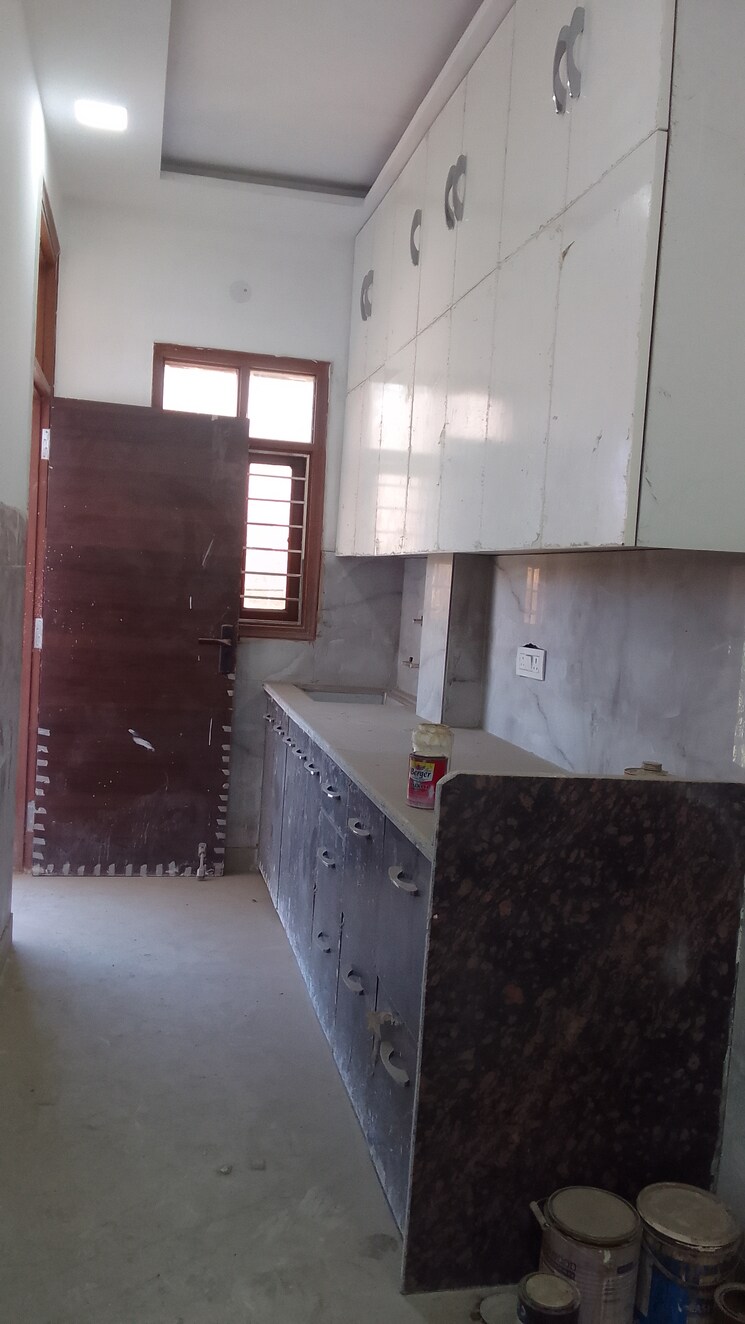 Kitchen, rohini sector 24 1 Bedroom 32 Sq.Mt. Builder Floor In Rohini Sector 24 Delhi 8393896