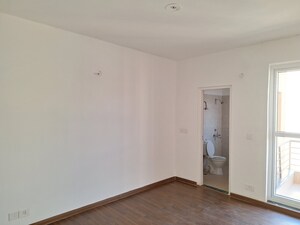 Room in 4 BHK Independent House at BPTP Parkland Pride, Sector 77 – for Sale