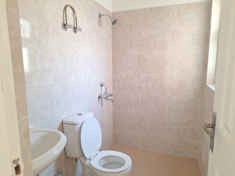 Bathroom, bptp-parkland-pride 4 Bedroom 258 Sq.Ft. Independent House In Sector 77 Faridabad 8393908