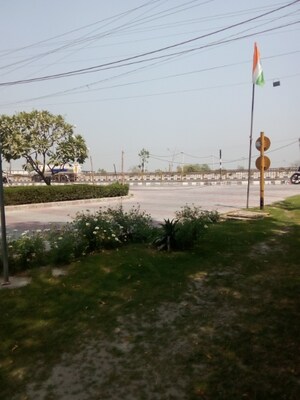 2 BHK Apartment For Sale in Parker White Lily, Sector 8