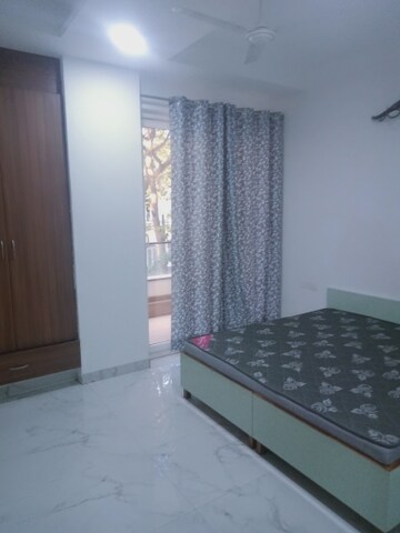 Bedroom in 2 BHK Builder Floor at Unitech Arcadia, South City 2 – for Rent