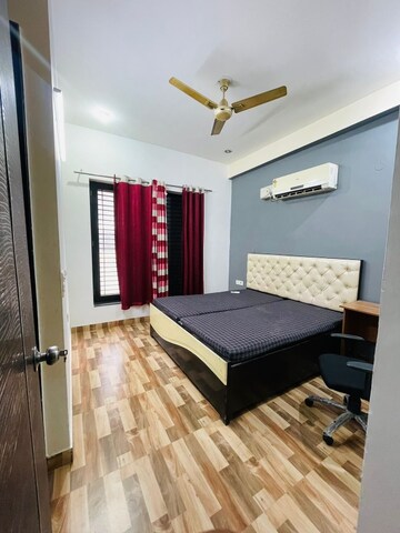 Bedroom in 2 BHK Builder Floor at Unitech Arcadia, South City 2 – for Rent