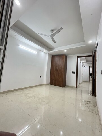Room in 2 BHK Builder Floor at Saket – for Rent