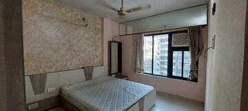 Bedroom in 2 BHK Apartment at Kalpataru Towers, Kandivali East – for Rent