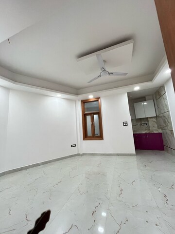 Room in 2 BHK Builder Floor at Saket – for Rent