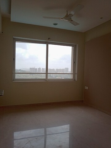 2 BHK Apartment For Rent in Lodha Fiorenza, Goregaon East