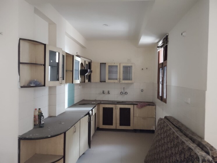 Kitchen, vip road 3 Bedroom 1800 Sq.Ft. Apartment In Vip Road Zirakpur 8394055