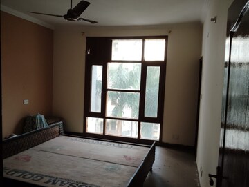 Room in 3 BHK Apartment at Vip Road – for Sale