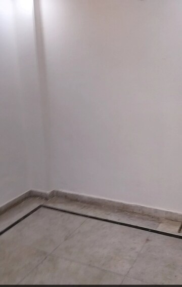 Room in 2 BHK Builder Floor at New Ashok Nagar – for Rent