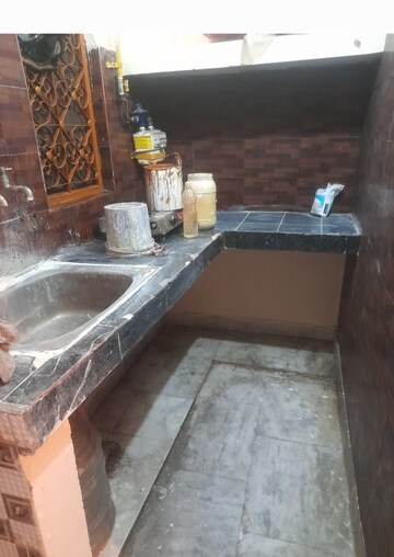Kitchen in 1 BHK Builder Floor at Mayur Vihar Phase 1 – for Rent
