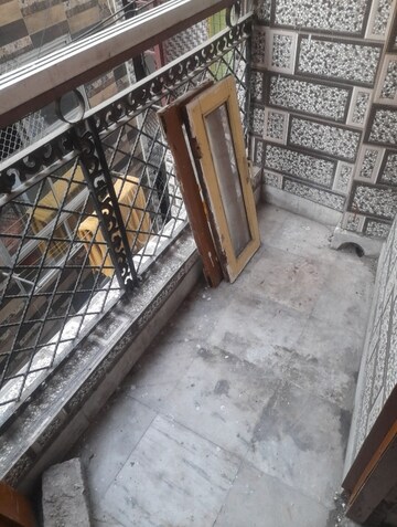 Balcony in 1 BHK Builder Floor at Mayur Vihar Phase 1 – for Rent