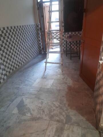 Balcony in 1 BHK Builder Floor at Mayur Vihar Phase 1 – for Rent