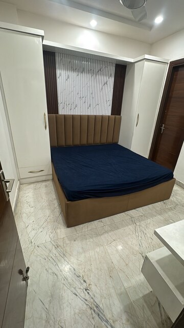 Bathroom in 2.5 BHK Builder Floor at Rohini Sector 7 – for Rent