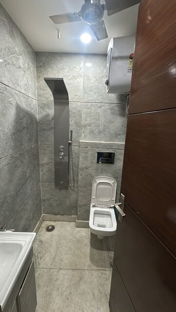 Bathroom in 2.5 BHK Builder Floor at Rohini Sector 7 – for Rent