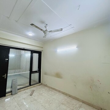 Room in 3.5 BHK Villa at Panchsheel Villas, Panchsheel Green – for Rent