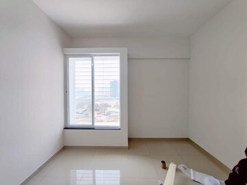 Room in 1 BHK Apartment at Yashwin Orizzonte, Kharadi – for Rent