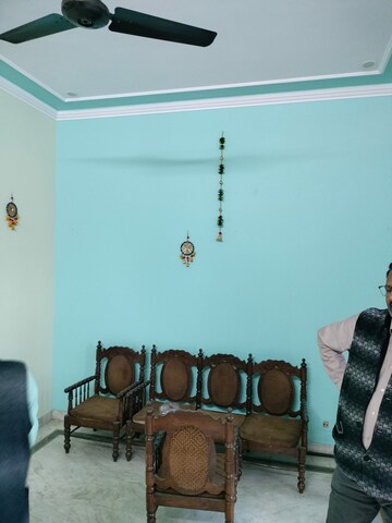 Living Room in 2 BHK Builder Floor at Gomti Nagar – for Rent
