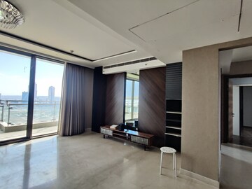 Room in 3 BHK Apartment at M3M Golf Estate, Sector 65 – for Rent