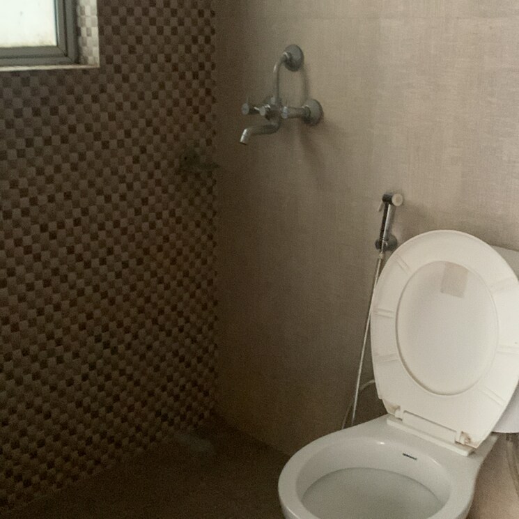 Bathroom, aditya-urban-homes 2 Bedroom 840 Sq.Ft. Apartment In Shahpur Bamheta Ghaziabad 8394211