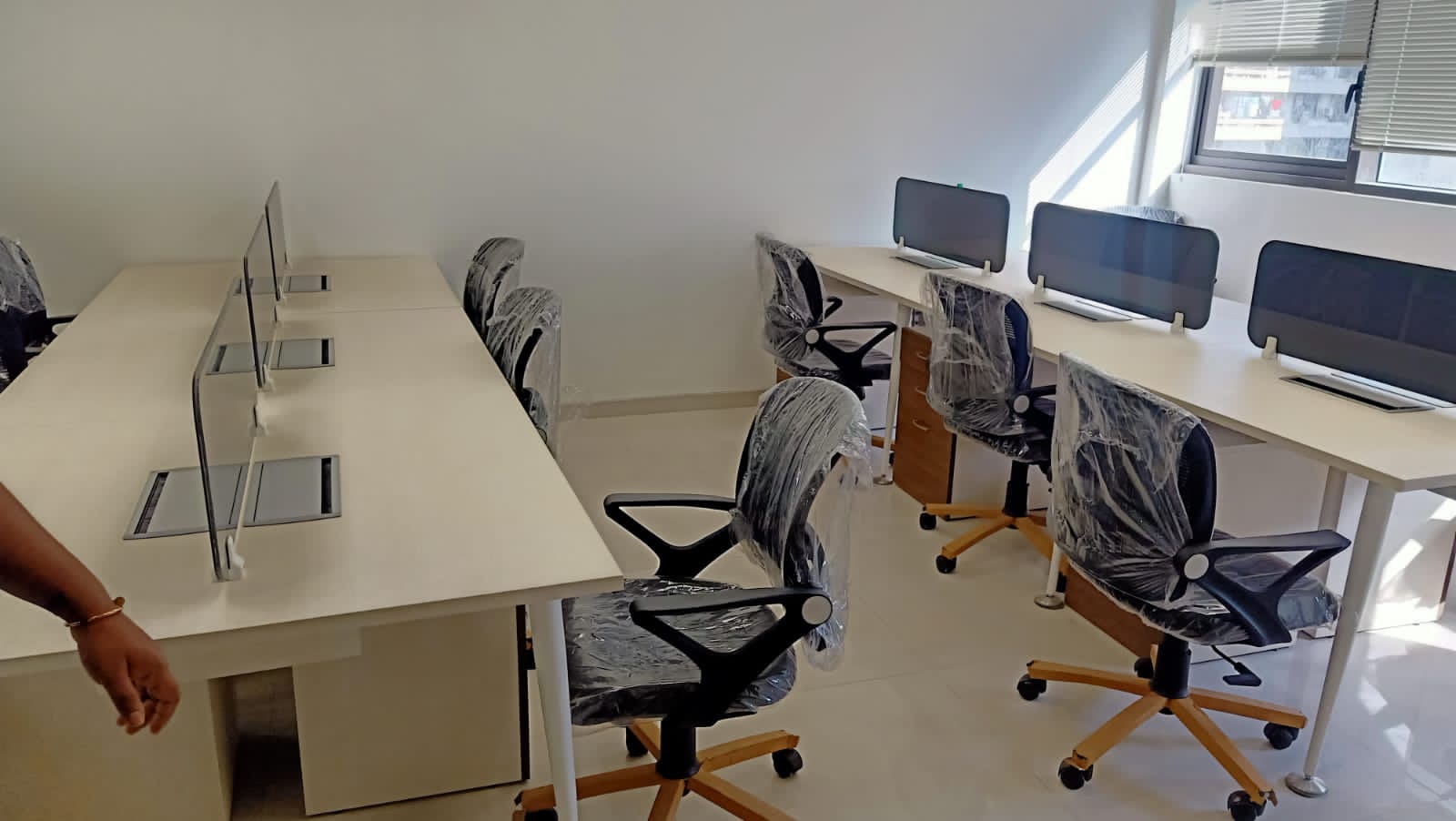 Office Space For Rent in Rustomjee Central Park