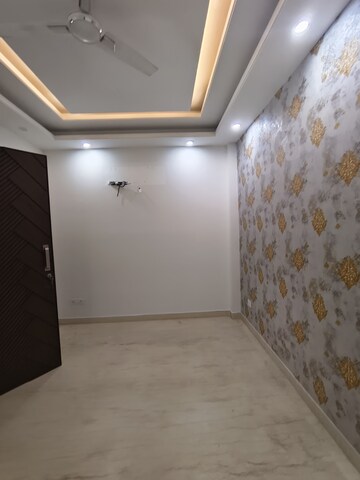 Room in 2 BHK Builder Floor at Lajpat Nagar – for Rent