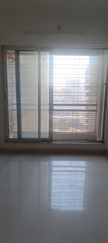 1 BHK Apartment For Rent in Ravi Gaurav Crest, Mira Road