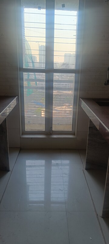 Room in 1 BHK Apartment at Ravi Gaurav Crest, Mira Road – for Rent