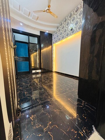Room in 3 BHK Builder Floor at Indirapuram Gyan Khand 4 – for Sale