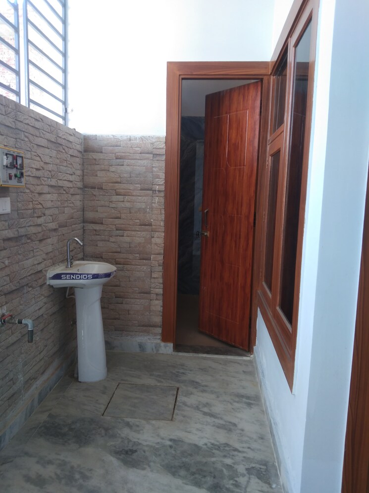 Balcony, abdullapur 3 Bedroom 107 Sq.Yd. Independent House In Abdullapur Meerut 8394376