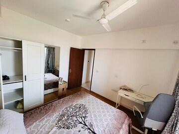 Bedroom in 2.5 BHK Apartment at Amanora Trendy Homes, Hadapsar – for Rent
