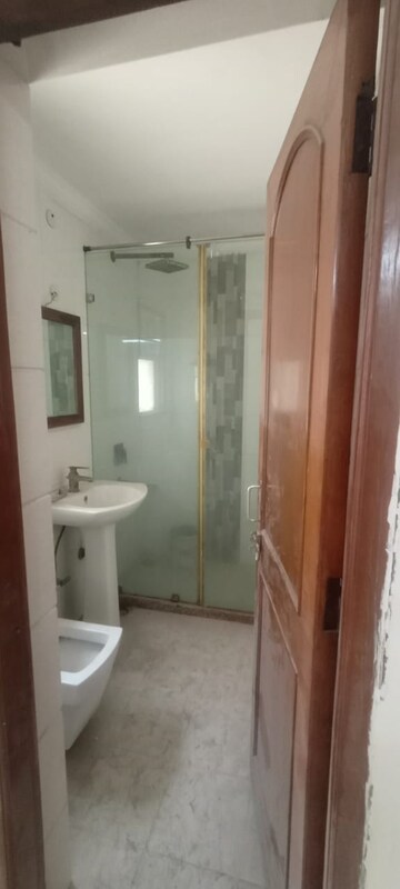 Bathroom in 3 BHK Apartment at Sector 7 Dwarka – for Rent
