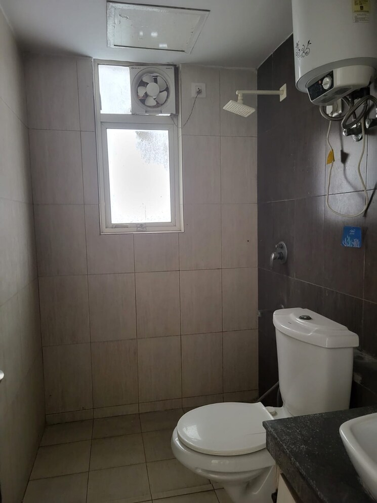 Attached Bathroom, 3c-lotus-boulevard 3.5 Bedroom 1669 Sq.Ft. Apartment In Sector 100 Noida 8394414