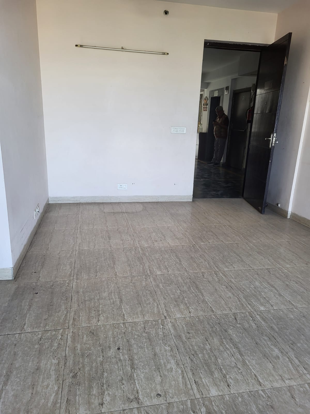 3.5 BHK + Servant Room Apartment For Sale in 3C Lotus Boulevard