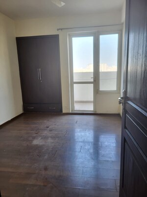 Room in 3.5 BHK Apartment at 3C Lotus Boulevard, Sector 100 – for Sale