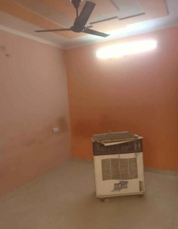 Room in 2 BHK Builder Floor at North Delhi – for Rent