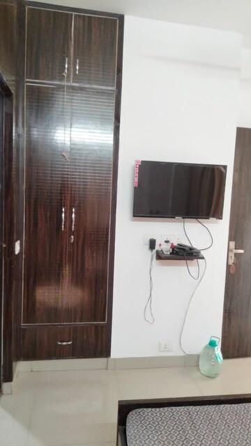 Furnished Amenities in 1 RK Apartment at Pioneer Park Phase 1, Sector 61 – for Rent