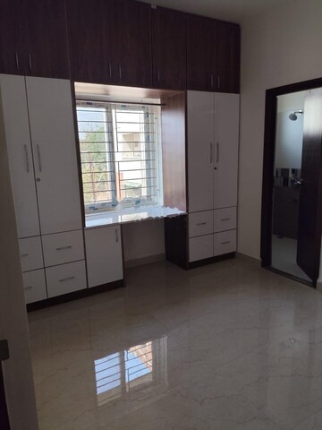 Room in 3 BHK Apartment at Vyom Galaxy, Kukatpally – for Rent
