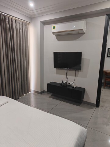 Bathroom in 1 BHK Builder Floor at Sector 43 – for Rent