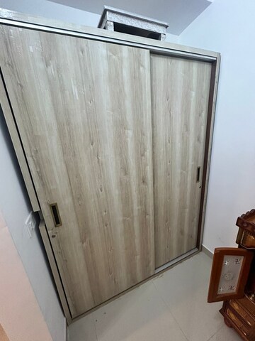 Furnished Amenities in 3 BHK Apartment at AVS Orchard, Sector 77 – for Rent