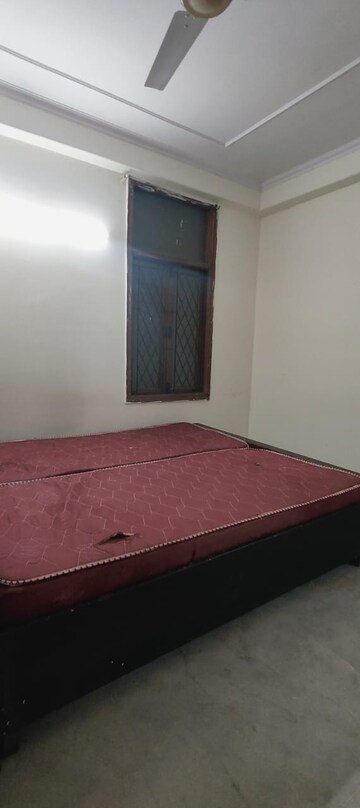 Bedroom in 2 BHK Builder Floor at Sukhdev Vihar – for Rent