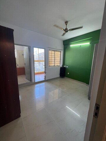 Room in 3 BHK Apartment at Mahaveer Aspen, Kanakapura Road – for Rent