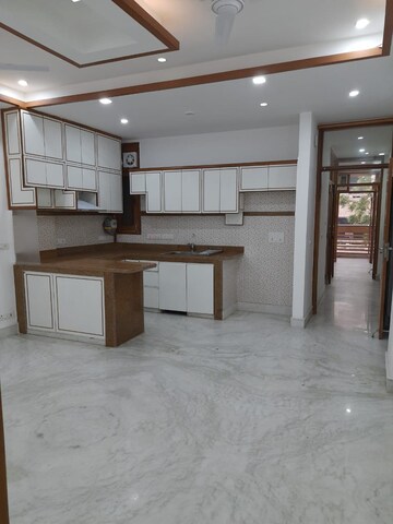 Room in 2 BHK Builder Floor at Lajpat Nagar I – for Rent