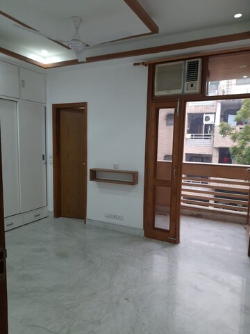 Room in 2 BHK Builder Floor at Lajpat Nagar I – for Rent