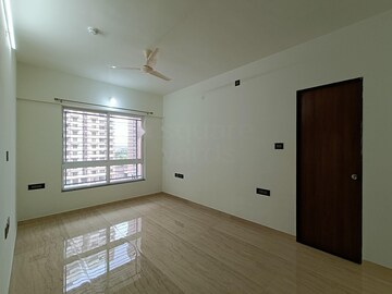 Room in 2 BHK Apartment at VTP Beaumonde, Kharadi – for Rent