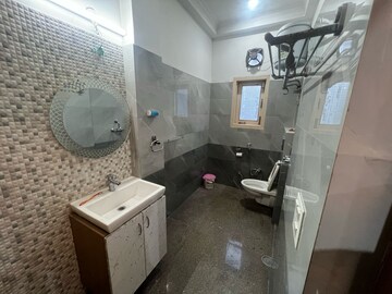 Team Area in 2 BHK Builder Floor at Sushant Lok I – for Rent