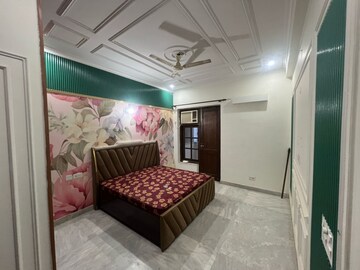 Bedroom in 2 BHK Builder Floor at Sushant Lok I – for Rent