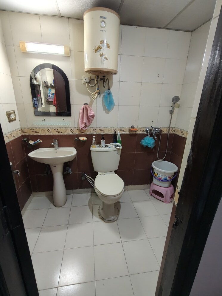 Attached Bathroom, shiv-ganga-apartments-vasundhara 2 Bedroom 650 Sq.Ft. Apartment In Vasundhara Sector 4 Ghaziabad 8394805