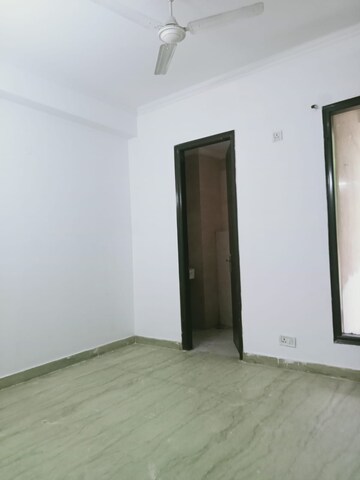 Room in 2 BHK Builder Floor at Saket – for Rent