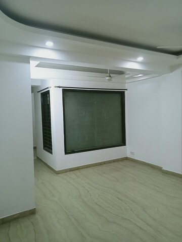Room in 2 BHK Builder Floor at Saket – for Rent